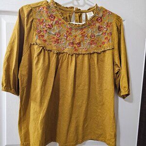 Forgotten Grace Women’s Embroidered Top Size Med